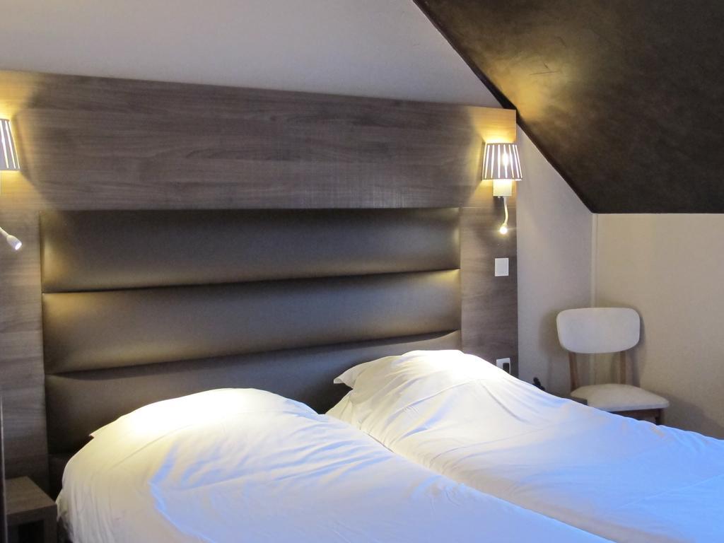 Logis Deshors-Foujanet Hotel Chamboulive Exterior photo