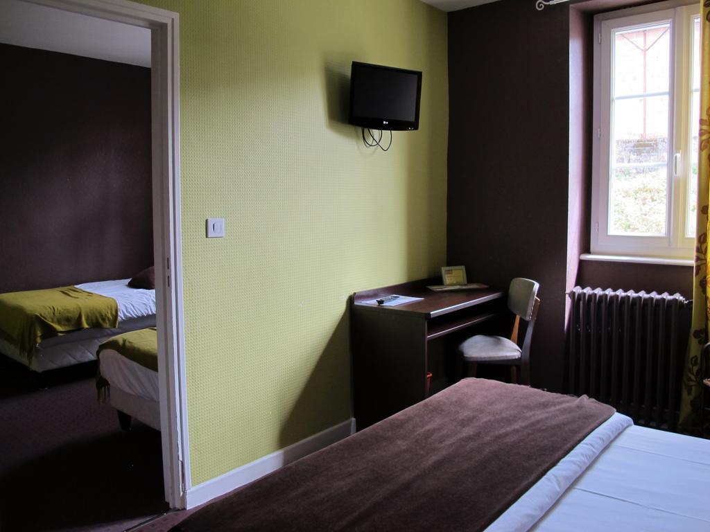 Logis Deshors-Foujanet Hotel Chamboulive Room photo